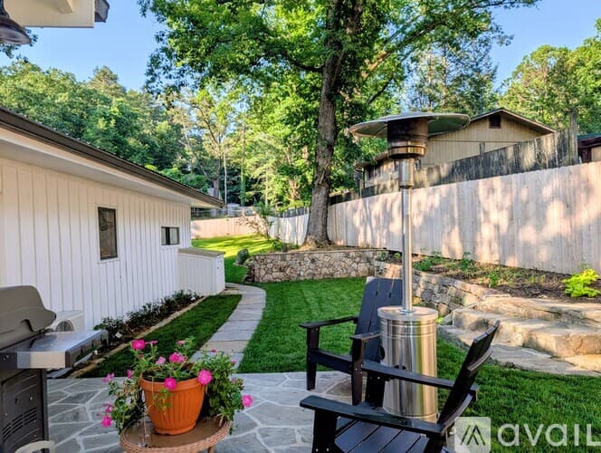 Lakemont House: 10 Oasis Rd