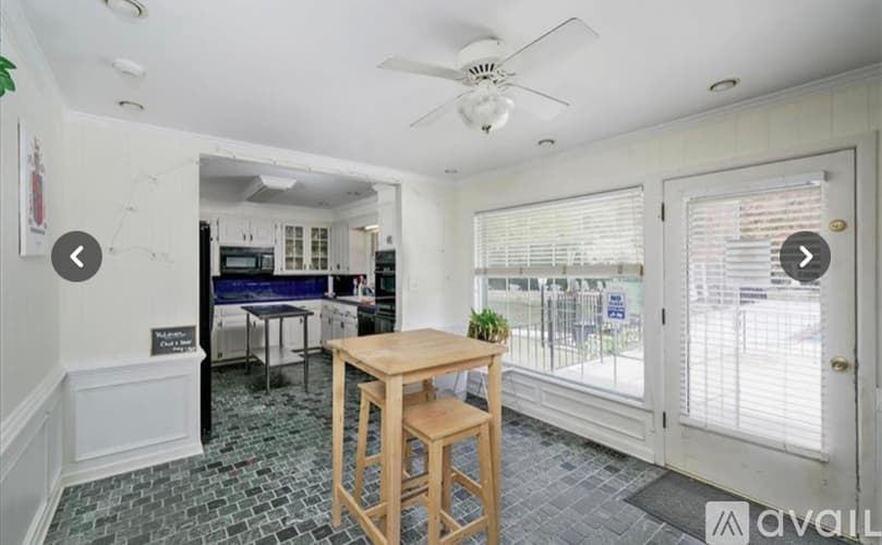 Jonesboro House: 2809 GA 138