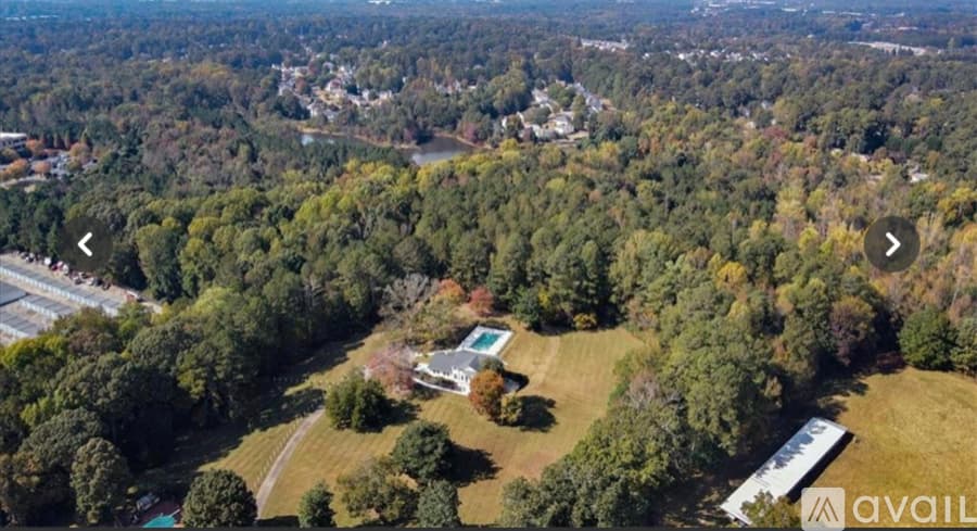 Jonesboro House: 2809 GA 138