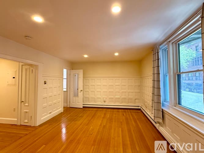 Boston Apartment: 17 Exeter St