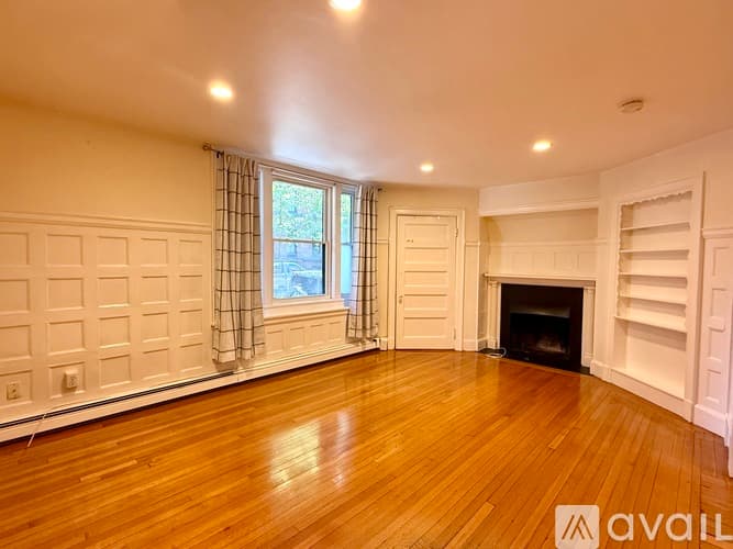 Boston Apartment: 17 Exeter St