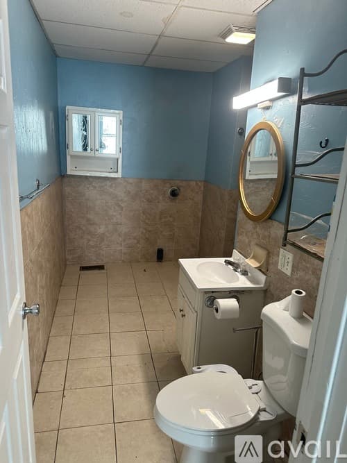 Worcester Apartment: 2 Massasoit Road