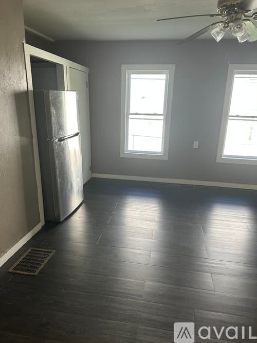Worcester Apartment: 2 Massasoit Road