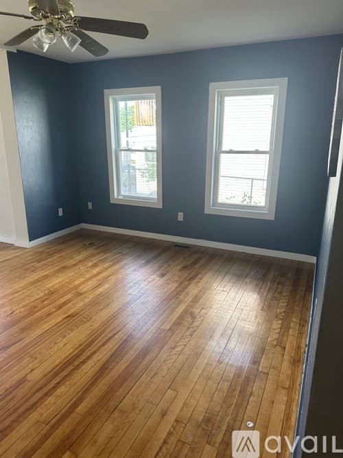 Worcester Apartment: 2 Massasoit Road