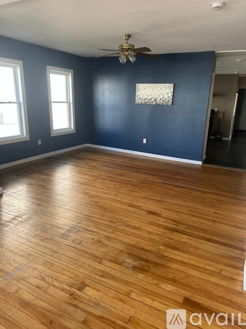 Worcester Apartment: 2 Massasoit Road