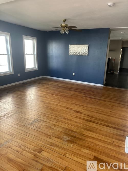 Worcester Apartment: 2 Massasoit Road