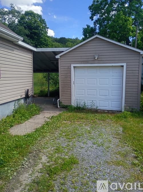 East Freedom House: 847 Johnstown Rd