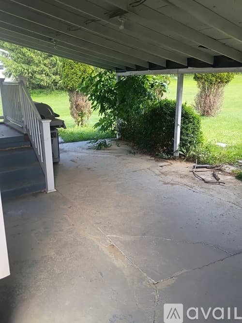 East Freedom House: 847 Johnstown Rd
