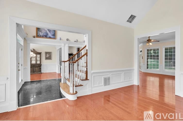 Jonesboro House: 8225 Seven Oaks Drive