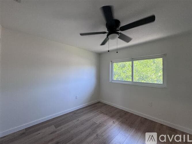 Venice Condo: 1258 Barbara Dr