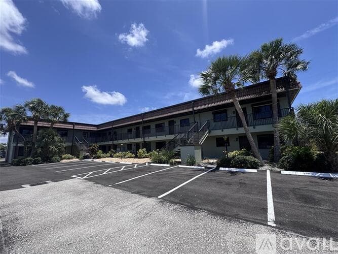 Venice Condo: 1258 Barbara Dr