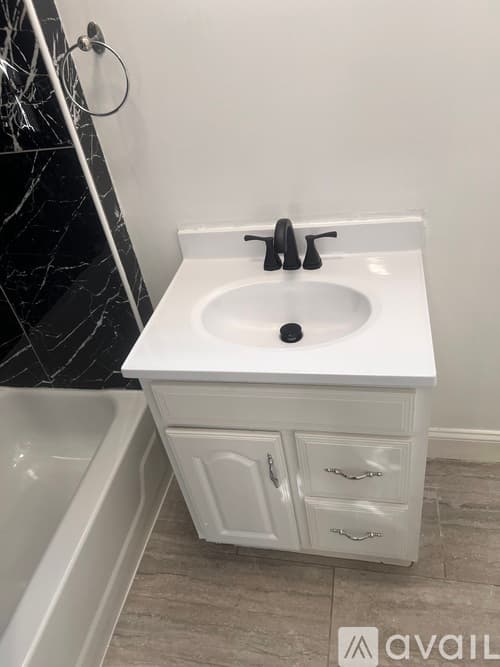 Boston Apartment: 780 Truman Parkway