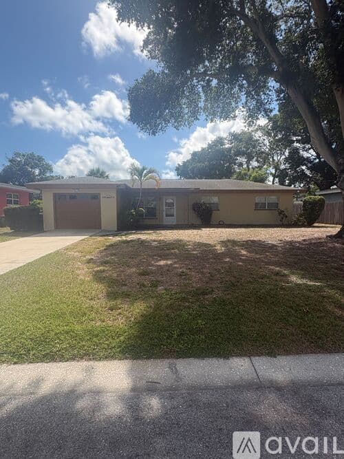 Clearwater House: 1506 Barbara Avenue