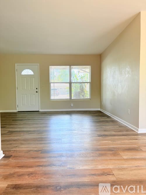 Clearwater House: 1506 Barbara Avenue
