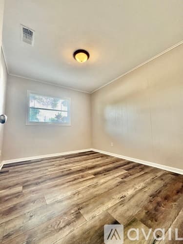 Clearwater House: 1506 Barbara Avenue