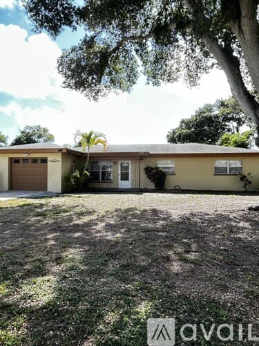 Clearwater House: 1506 Barbara Avenue