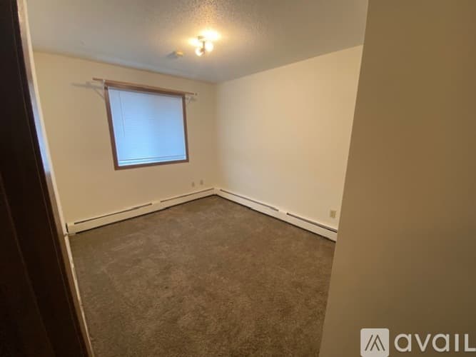 St. Cloud Apartment: 1010 6th Ave S