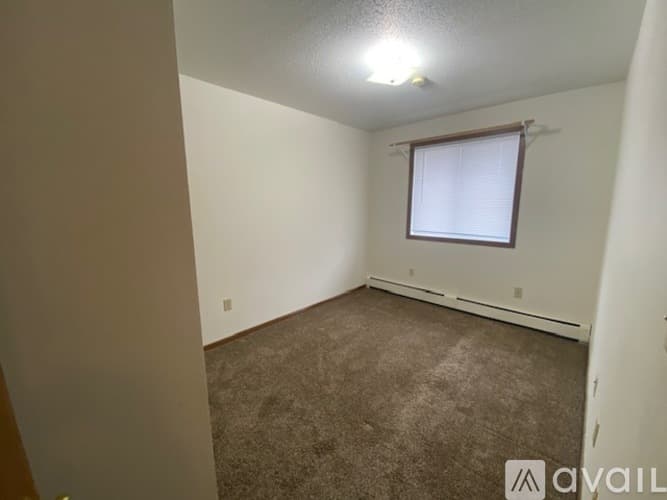 St. Cloud Apartment: 1010 6th Ave S