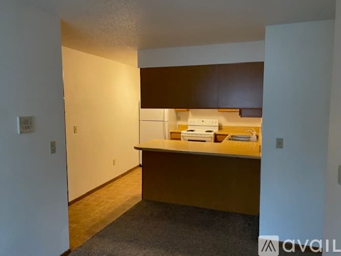 St. Cloud Apartment: 1010 6th Ave S