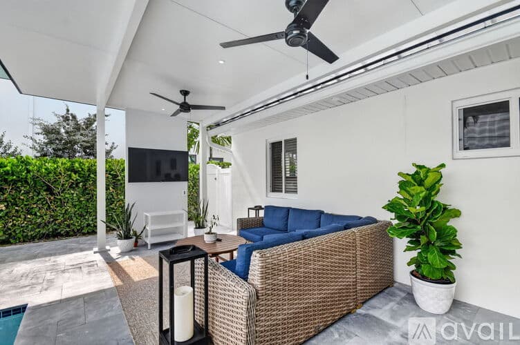 Delray Beach House: 107 Northwest 17th Street