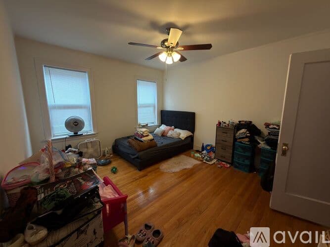 Chicago Apartment: 6437 N Leavitt St
