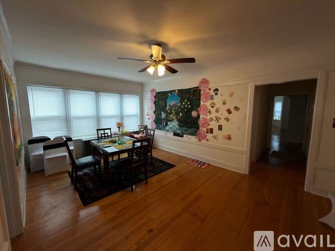 Chicago Apartment: 6437 N Leavitt St