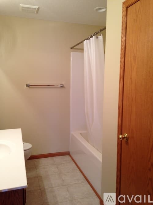 North Mankato Townhome: 2103 Linden Trail