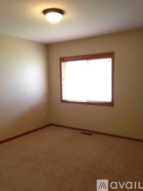 North Mankato Townhome: 2103 Linden Trail