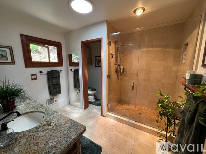 Santa Barbara Apartment: 1122 Palomino Road