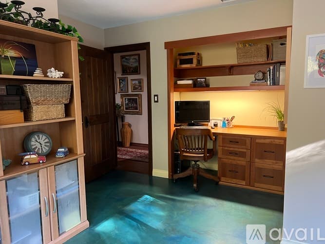 Santa Barbara Apartment: 1122 Palomino Road