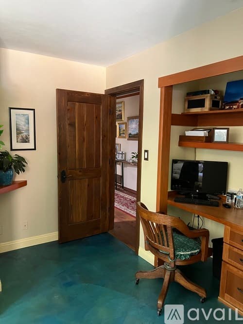 Santa Barbara Apartment: 1122 Palomino Road