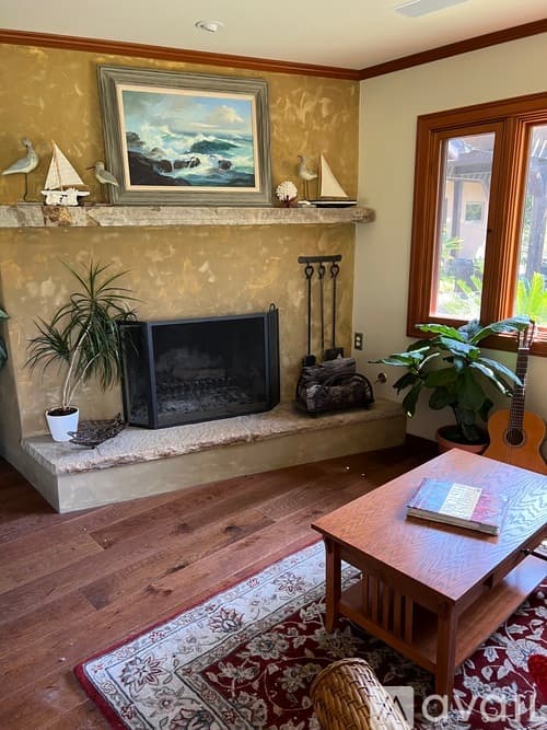 Santa Barbara Apartment: 1122 Palomino Road