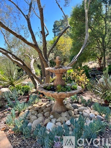 Santa Barbara Apartment: 1122 Palomino Road