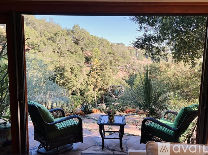 Santa Barbara Apartment: 1122 Palomino Road