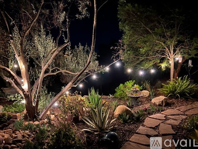 Santa Barbara Apartment: 1122 Palomino Road