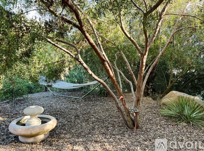 Santa Barbara Apartment: 1122 Palomino Road