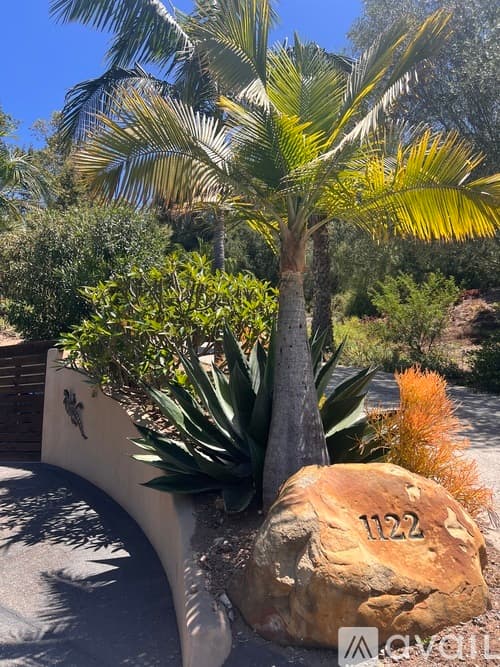 Santa Barbara Apartment: 1122 Palomino Road