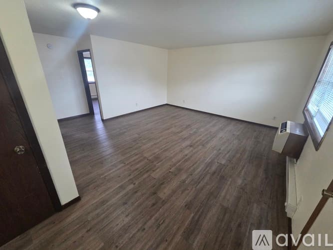 Sparta Apartment: 425 S Thayer St
