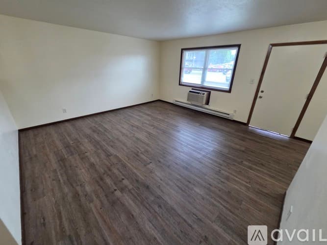 Sparta Apartment: 425 S Thayer St