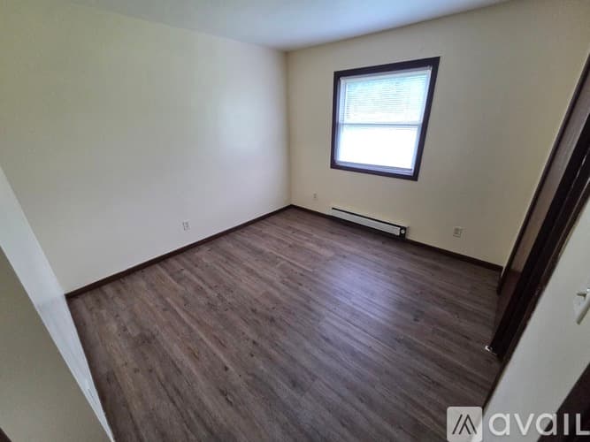 Sparta Apartment: 425 S Thayer St