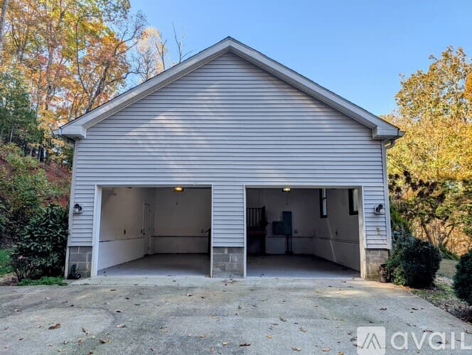 Rabun Gap House: 25 Silver Maple Ln