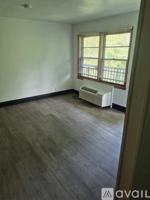 Dubuque Apartment: 444 Angella St