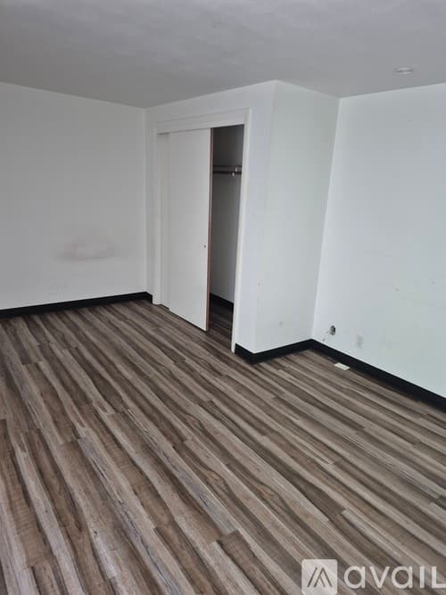 Dubuque Apartment: 444 Angella St
