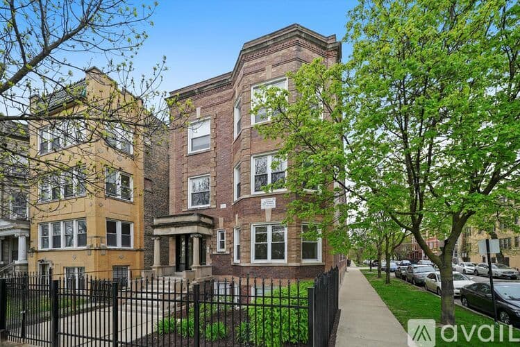 Chicago Apartment: 1524 N Kedzie Ave