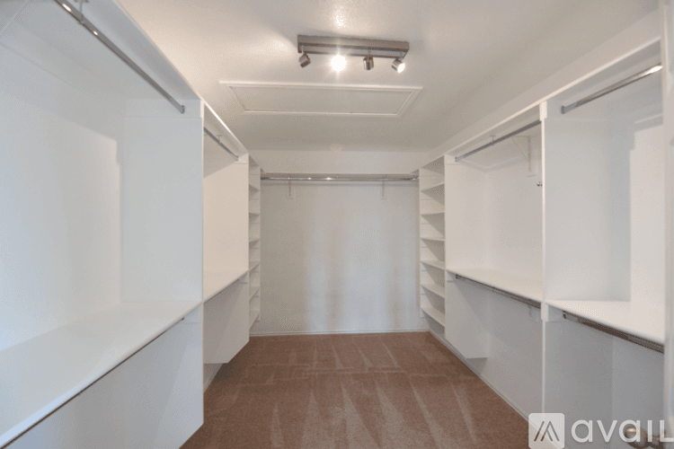 Temple House: 1114 Iron Glen Dr