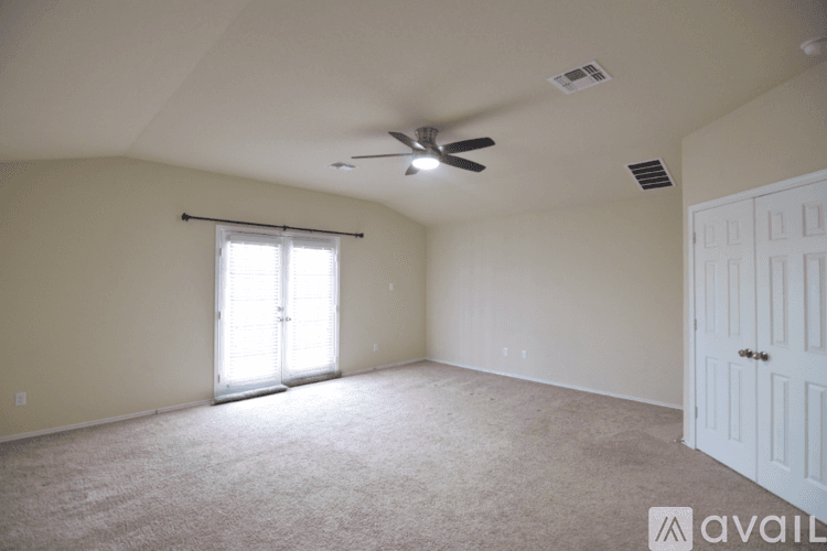 Temple House: 1114 Iron Glen Dr