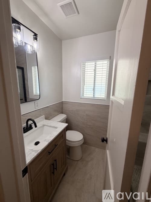 Los Angeles House: 5418 Crebs Avenue