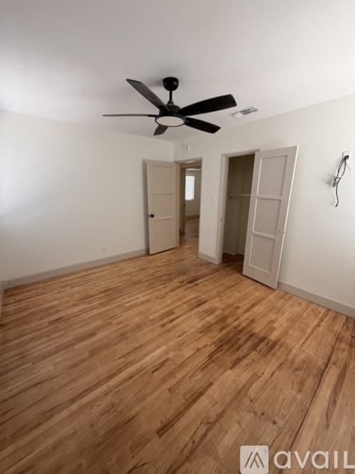 Los Angeles House: 5418 Crebs Avenue