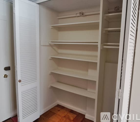 Brookline Apartment: 101 Monmouth St