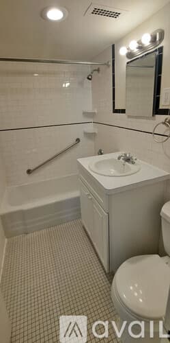 Brookline Apartment: 101 Monmouth St